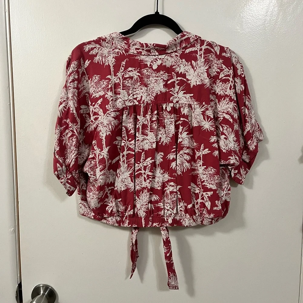 American Eagle Large cropped tie Hawaiian shirt - Picture 2 of 4